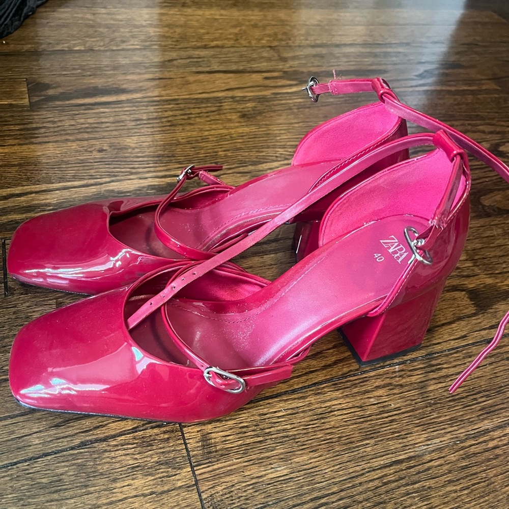 Zara Women's red  Heeled Shoes